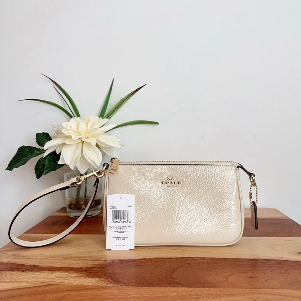 NWT Coach Leather‎ Nolita 19